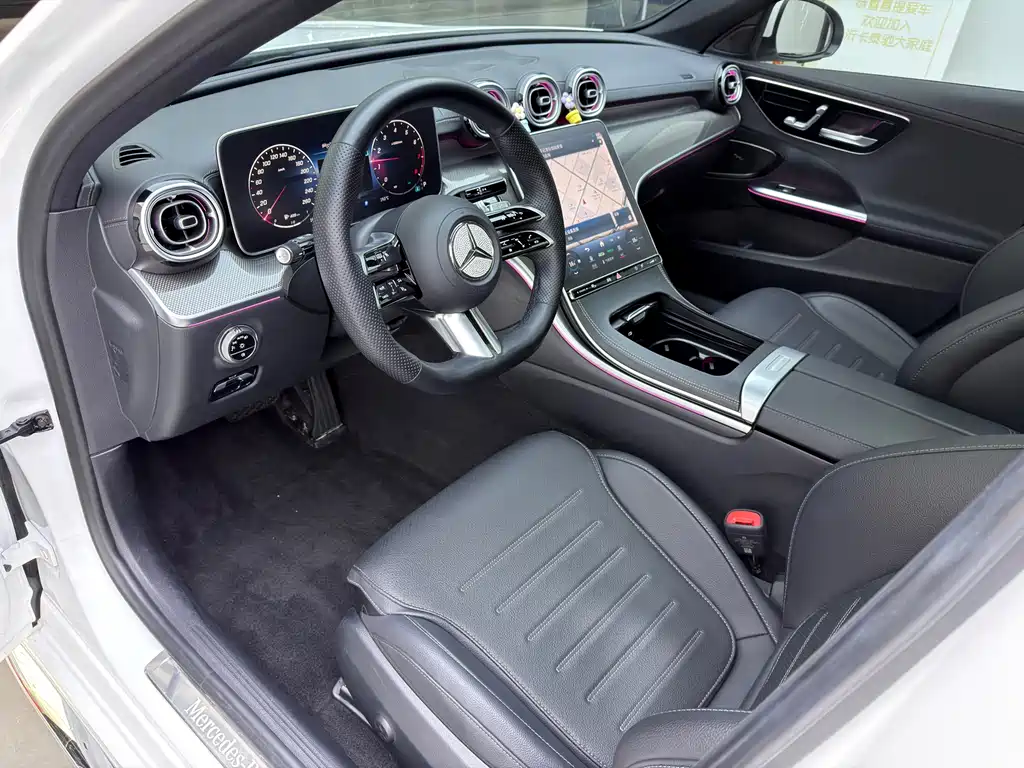 Mercedes-Benz C-Class 2024 — фото 13