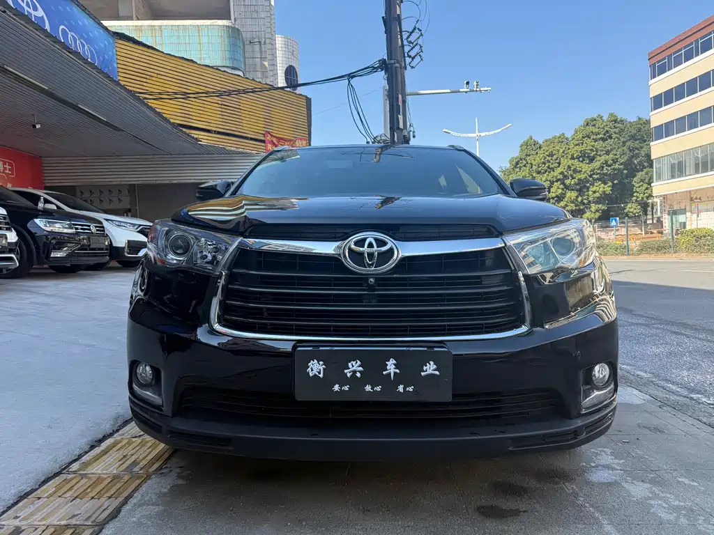Toyota Highlander 2017 — фото 2