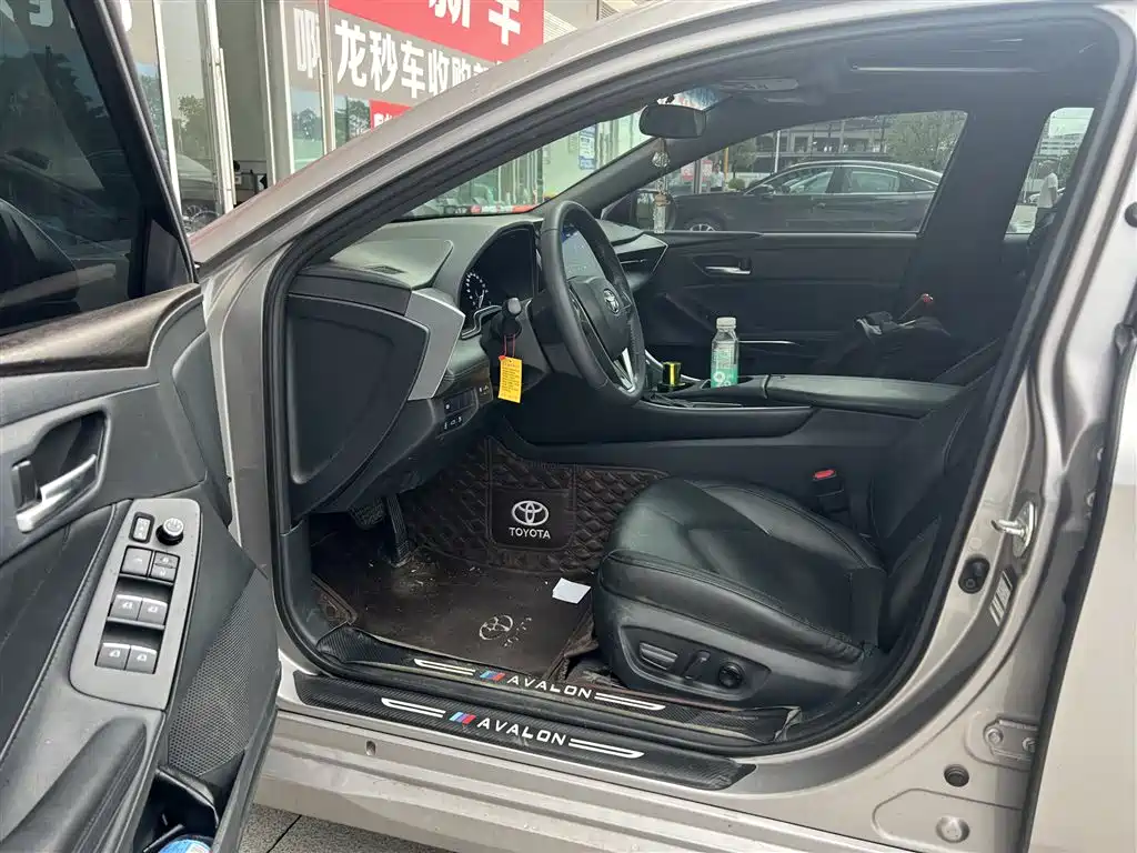 Toyota Avalon 2023
