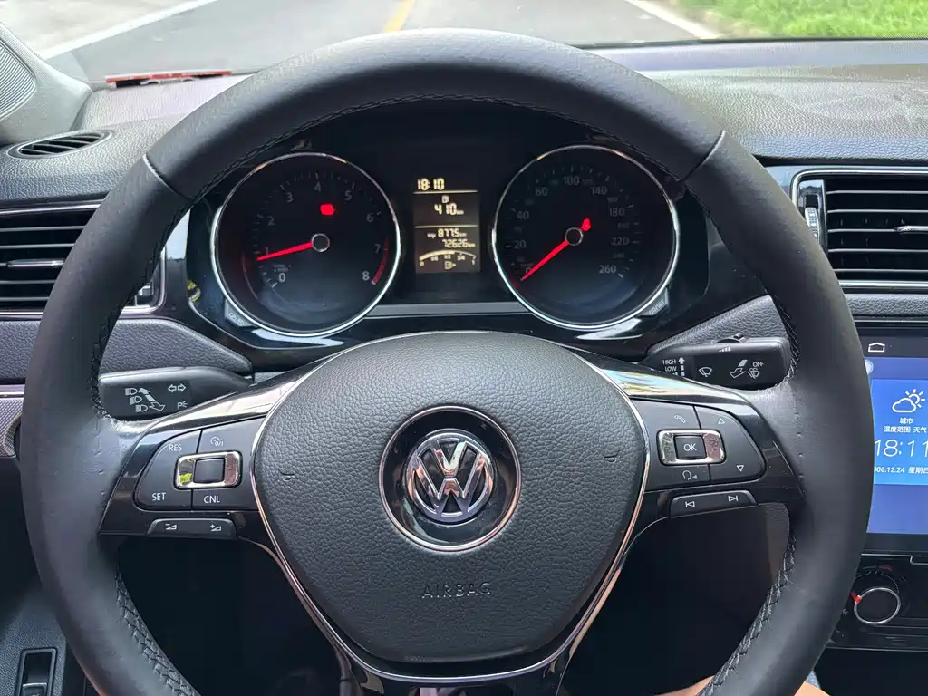 Volkswagen Sagitar 2018 — фото 13