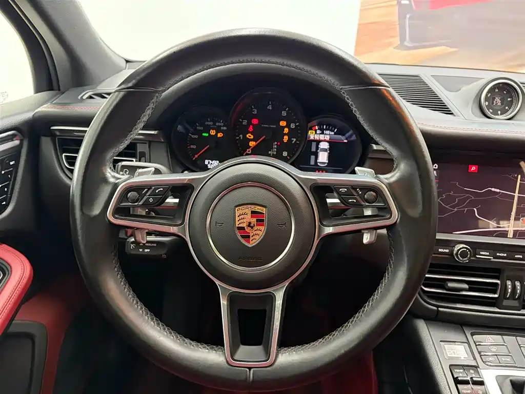 Porsche Macan 2021 — фото 4