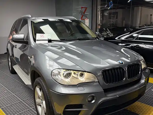 BMW X5 2011