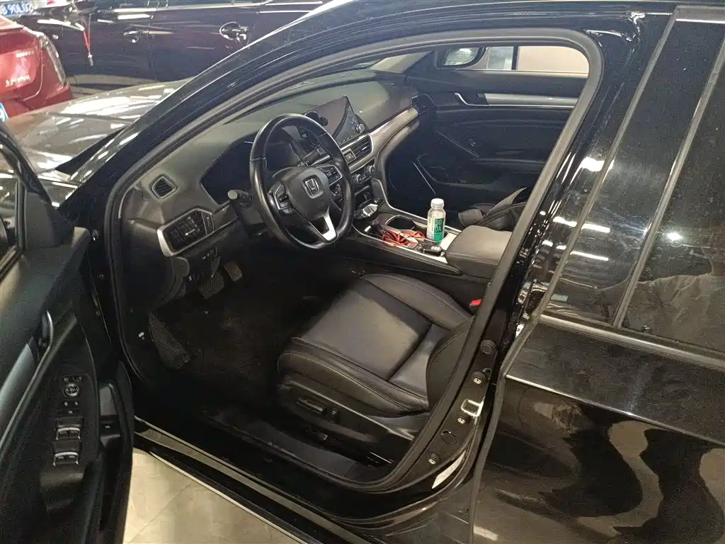 Honda Accord 2021 — фото 12