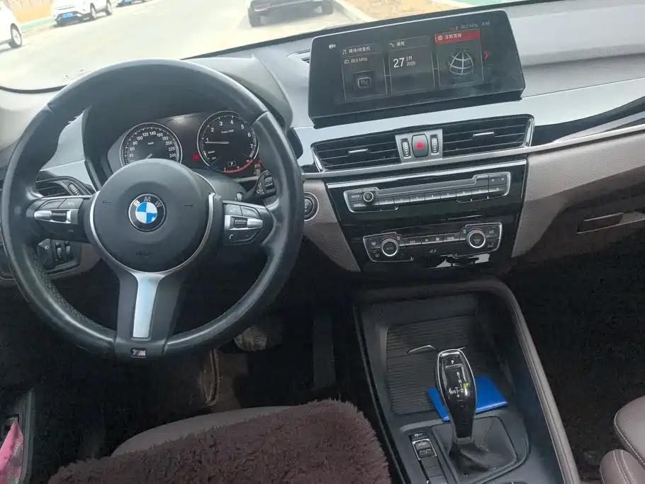 BMW X1 2021 — фото 12