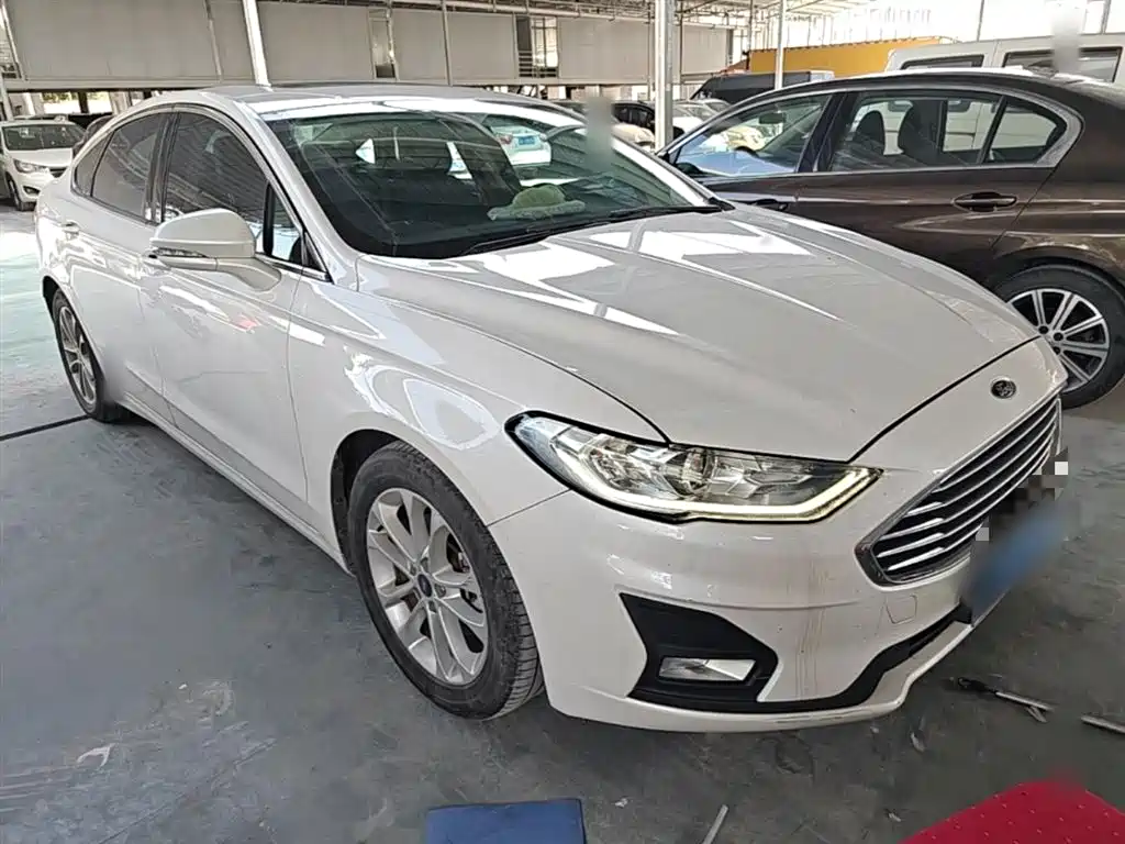 Ford Mondeo 2022 — фото 4