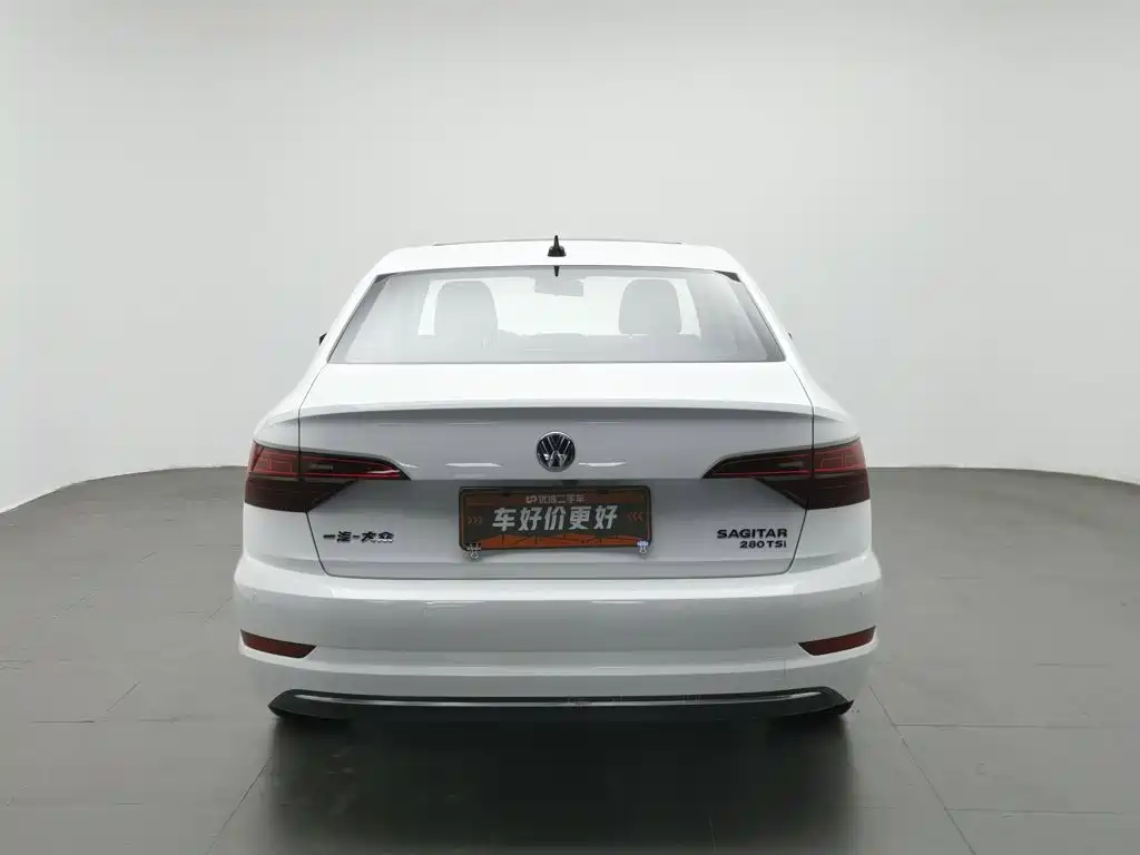 Volkswagen Sagitar 2022
