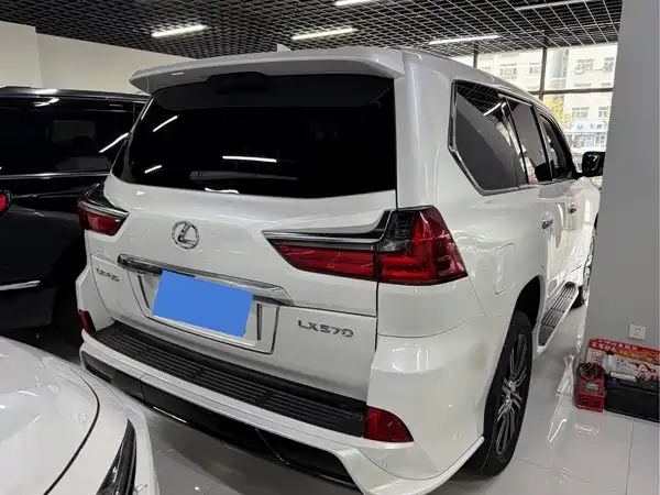 Lexus LX 2018