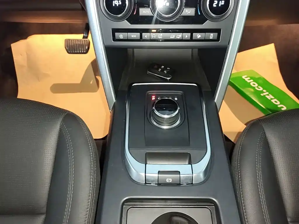 Land Rover Discovery Sport 2018 — фото 14
