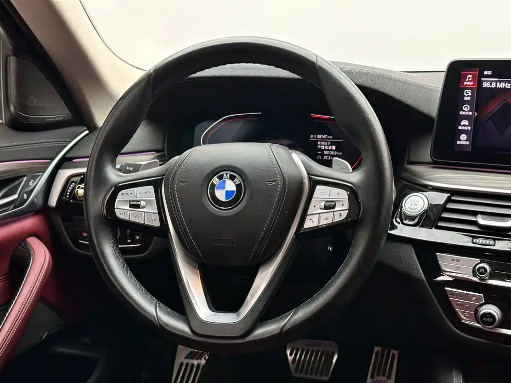 BMW 5 Series 2021 — фото 12