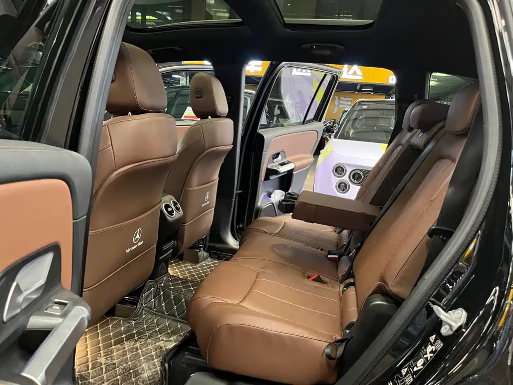 Mercedes-Benz GLB 2023 — фото 12
