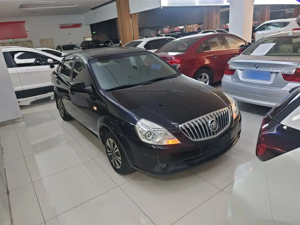 Buick Excelle 2015 — фото 4