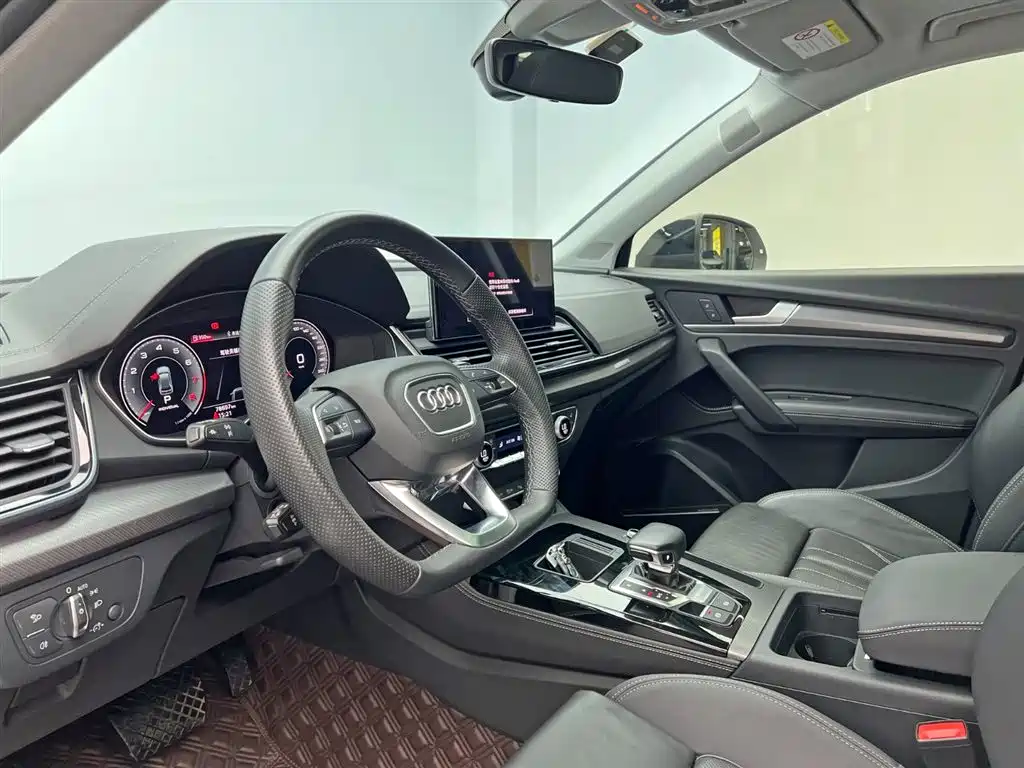 Audi Q5L 2021 — фото 14