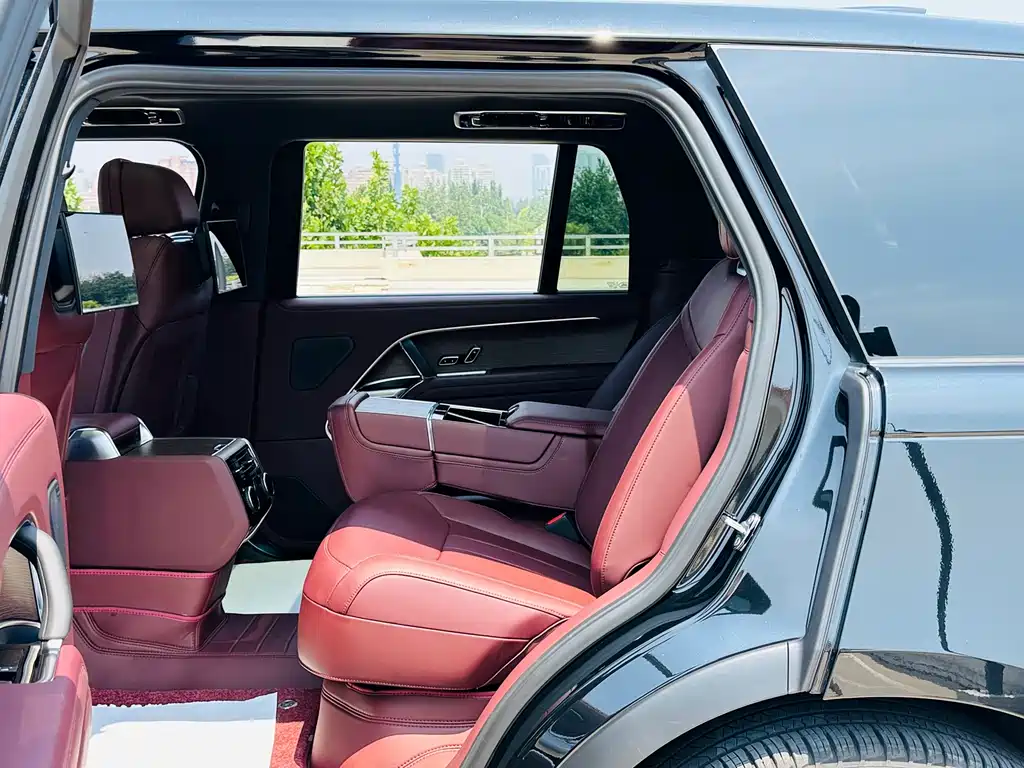 Land Rover Range Rover 2025 — фото 19