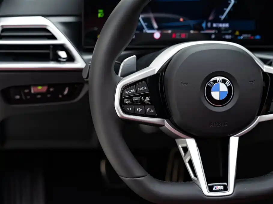 BMW 4 Series 2025 — фото 14
