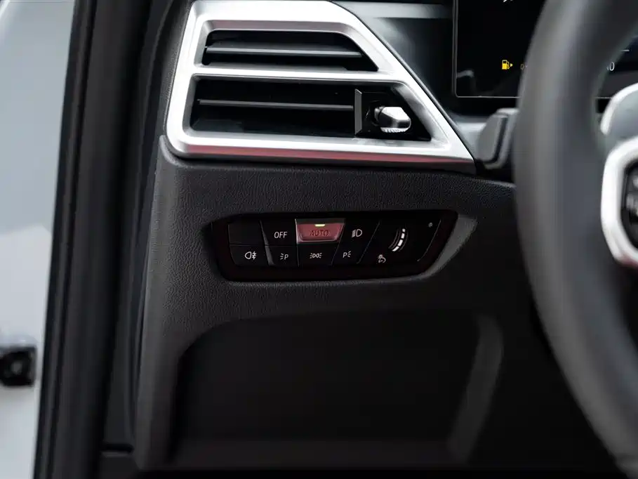 BMW 4 Series 2025 — фото 19