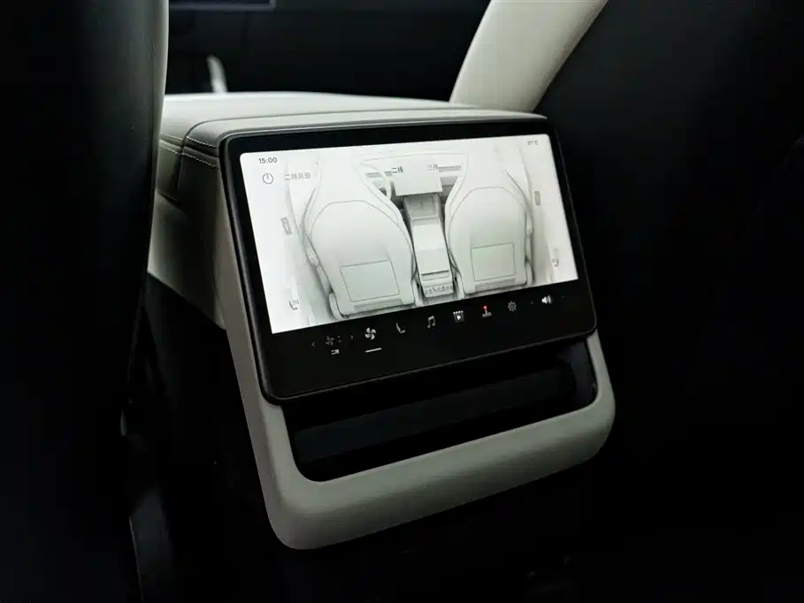 Tesla Model Y L 2025 — фото 23