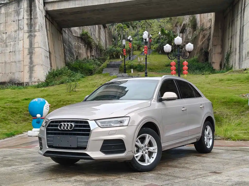 Audi Q3 2018 — фото 1