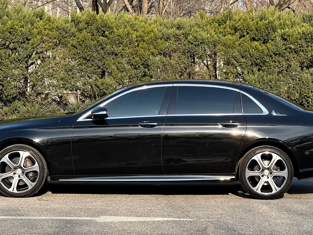 Mercedes-Benz E-Class 2017 — фото 7