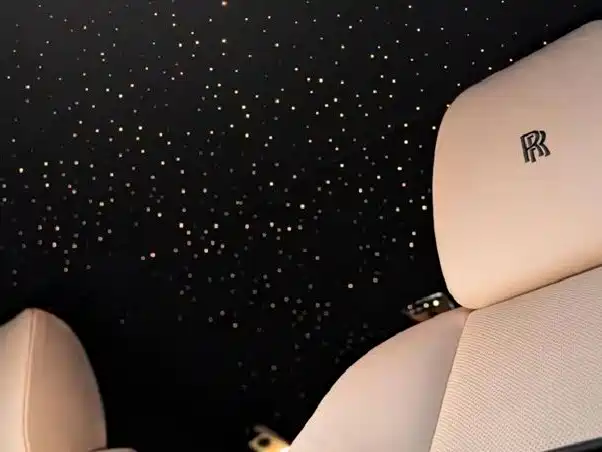 Rolls-Royce Phantom 2021 — фото 13