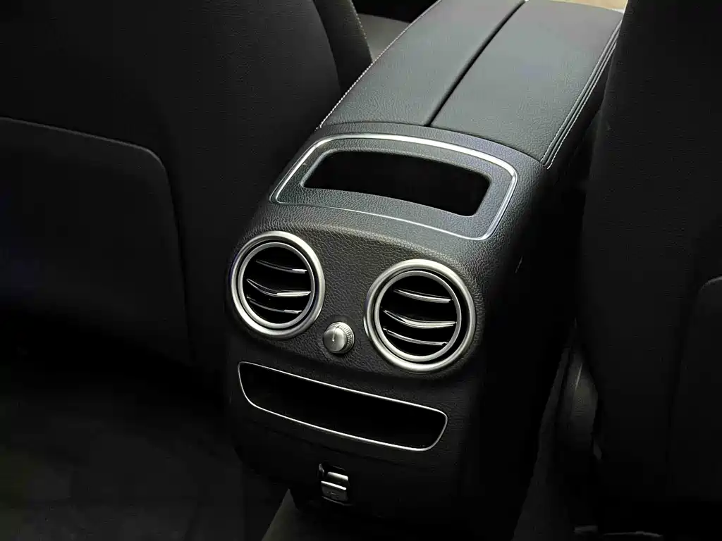 Mercedes-Benz GLC 2020 — фото 19