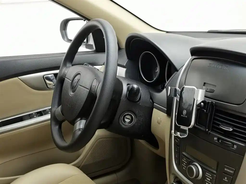 Buick Excelle 2013 — фото 22
