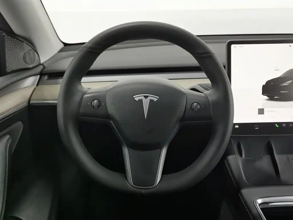 Tesla Model Y 2023 — фото 11