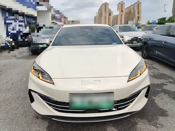 BYD Seal 06 2025