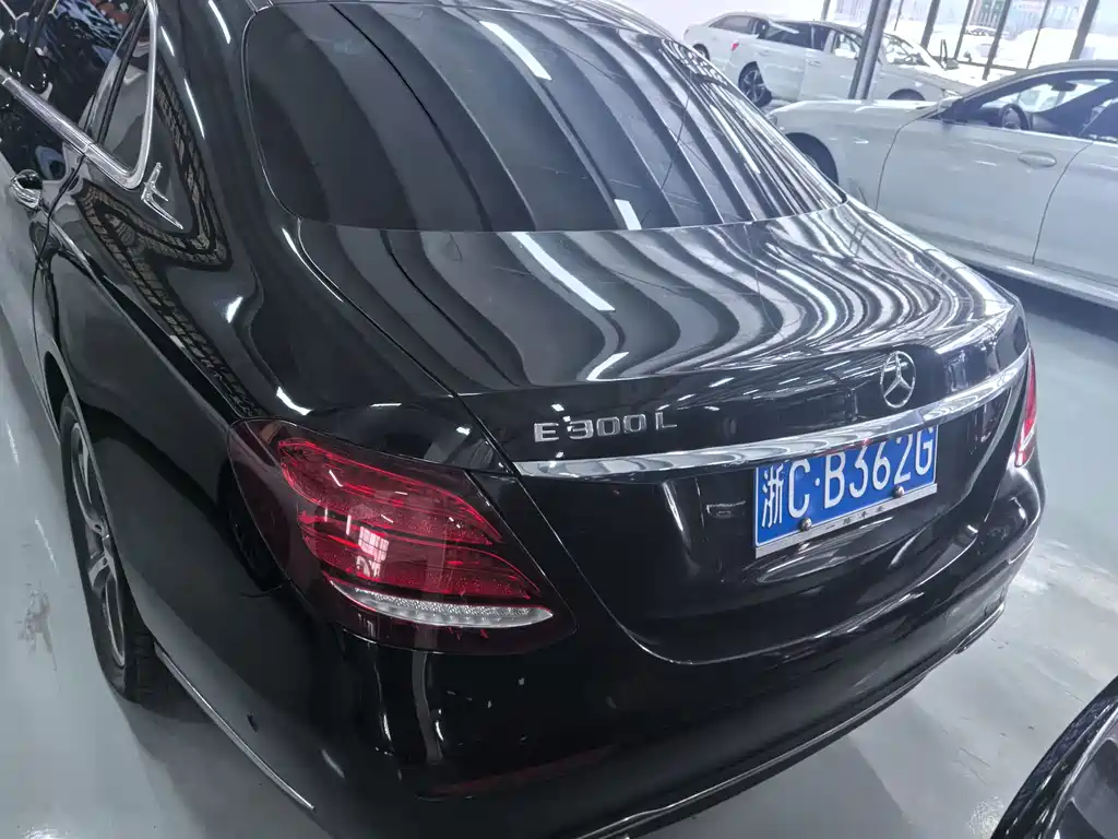Mercedes-Benz E-Class 2019 — фото 7