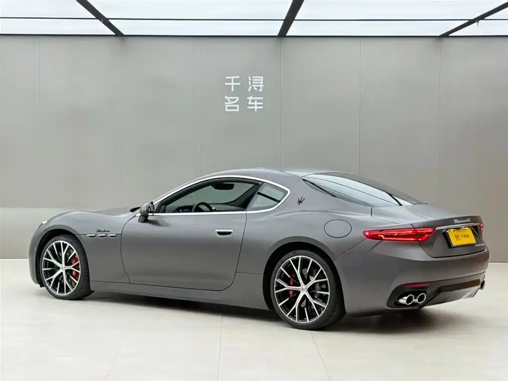 Maserati GranTurismo 2024 — фото 15