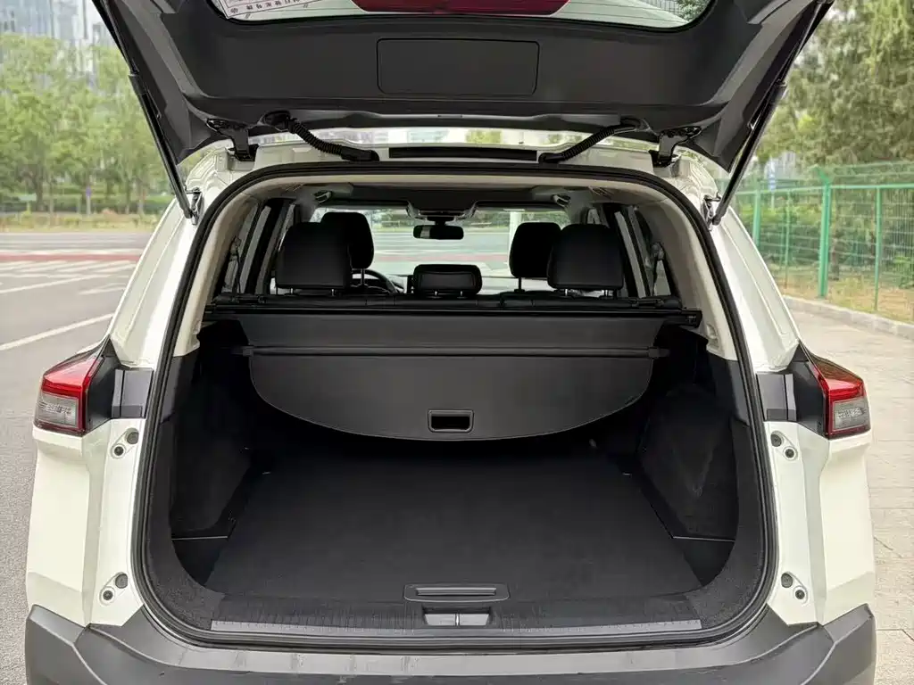 Nissan X-Trail 2022 — фото 19