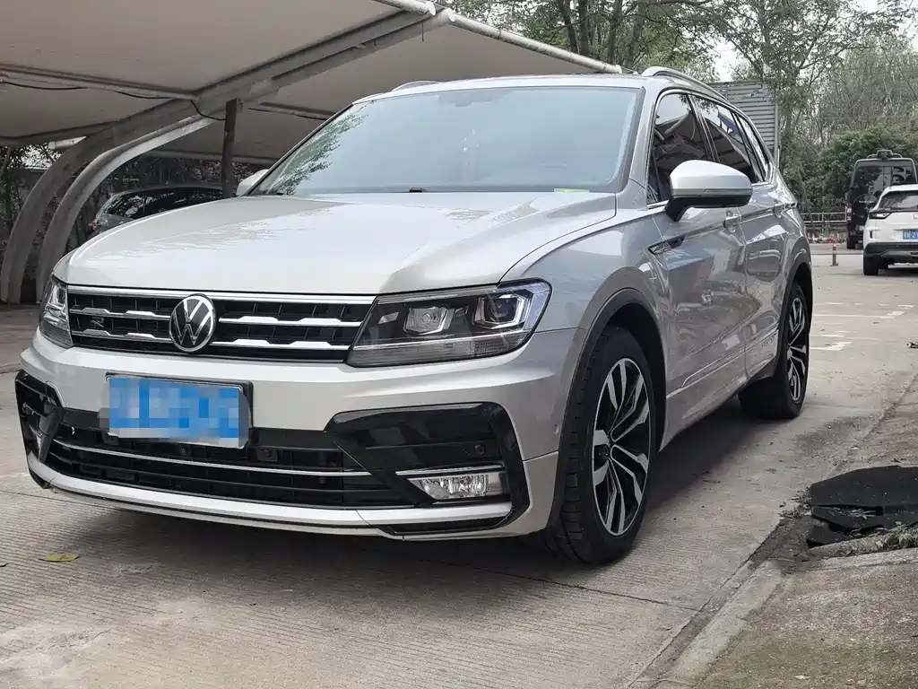Volkswagen Tiguan L 2021 — фото 1