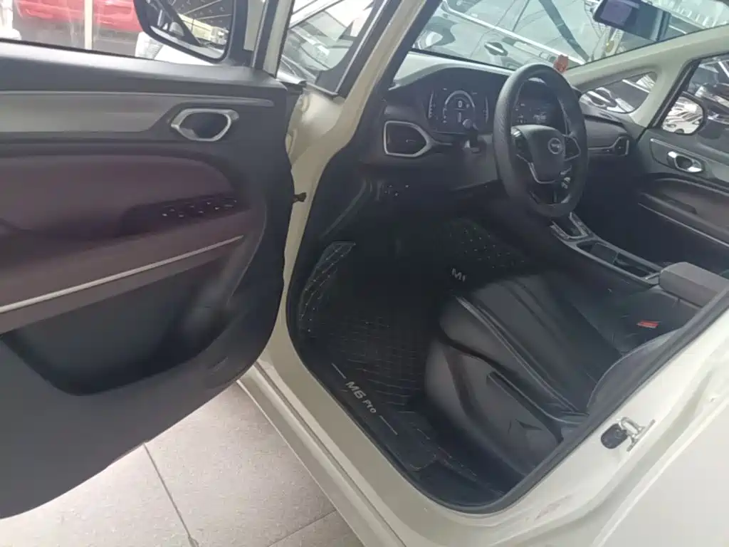 GAC Trumpchi M6 2021 — фото 16