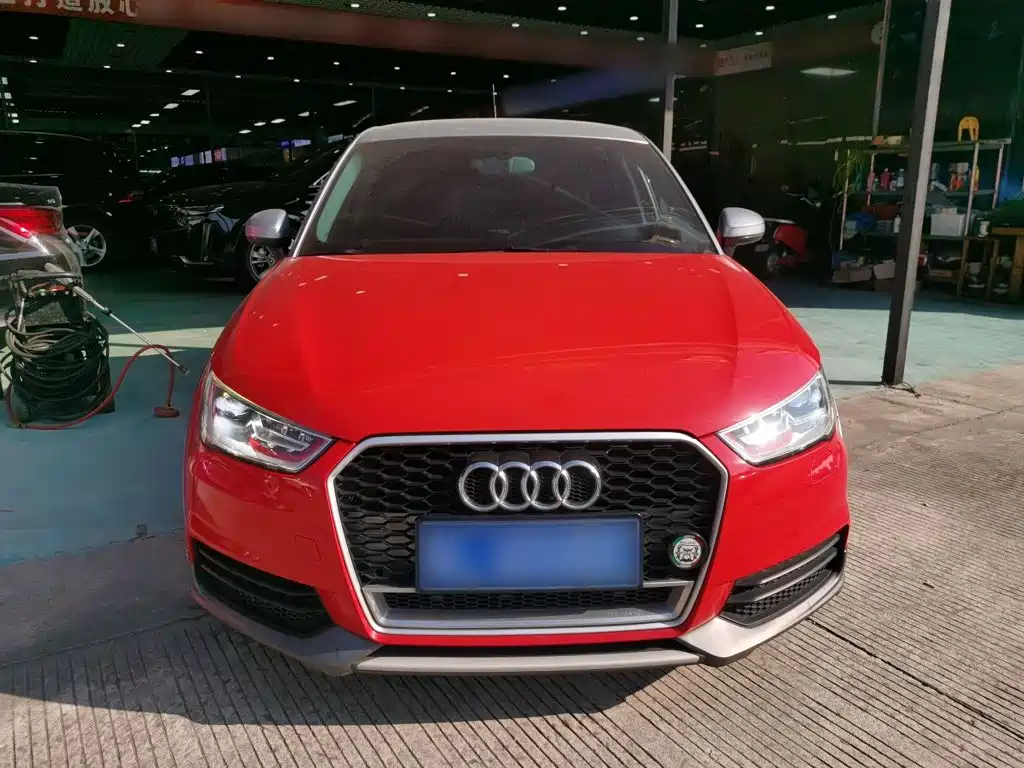 Audi A1 2017 — фото 19