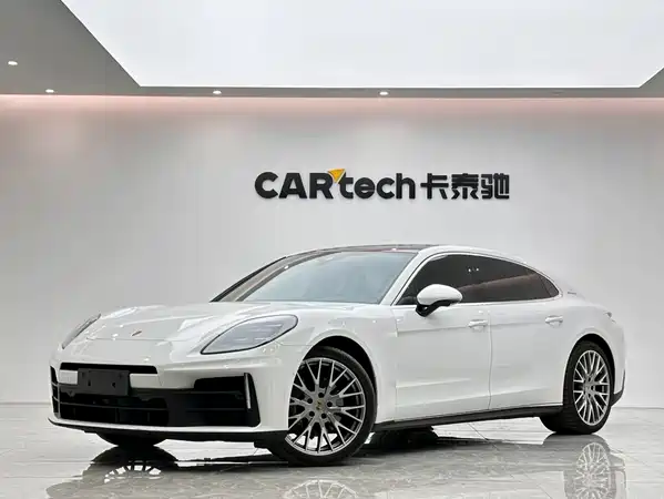 Porsche Panamera 2024