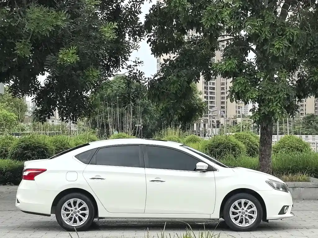 Nissan Sylphy 2017 — фото 15