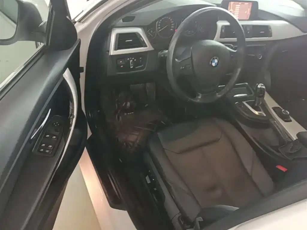 BMW 3 Series 2014 — фото 16