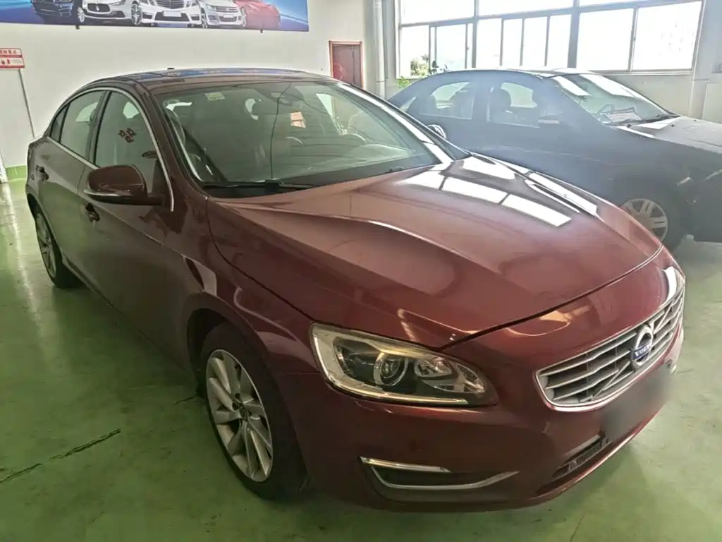 Volvo S60 2015 — фото 4
