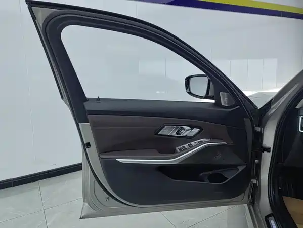 BMW 3 Series 2020