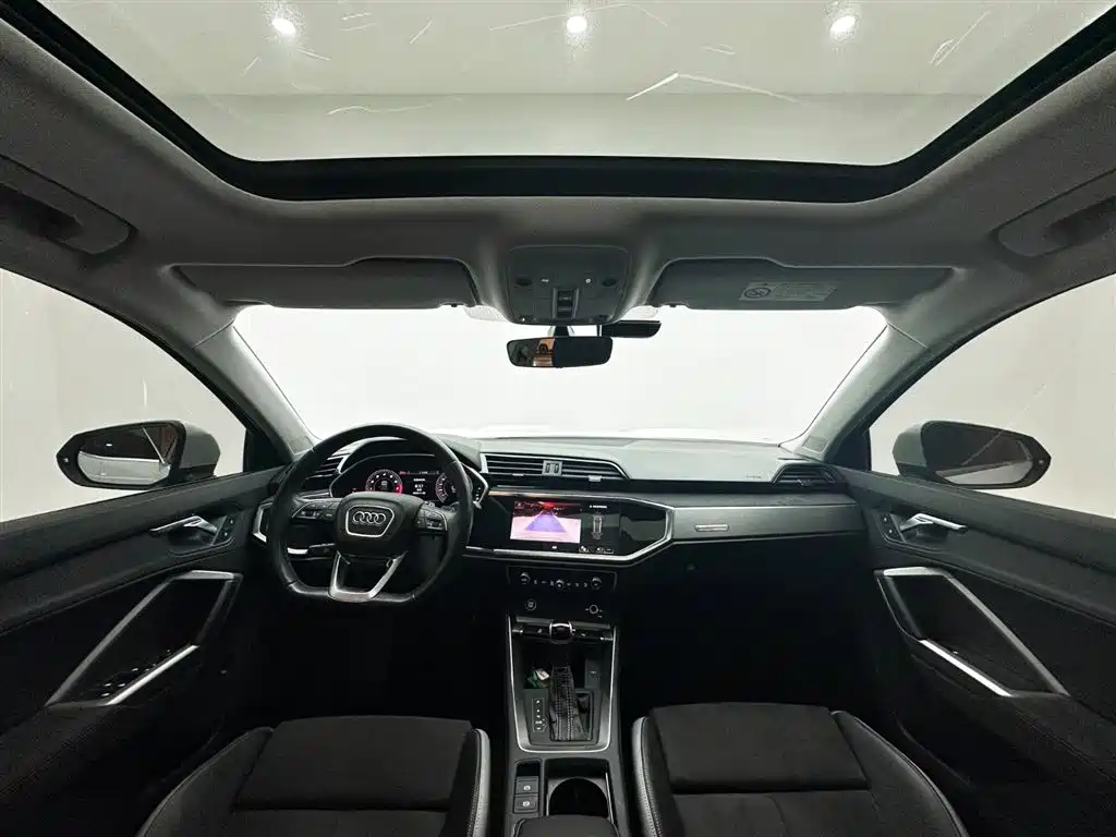 Audi Q3 2022 — фото 10