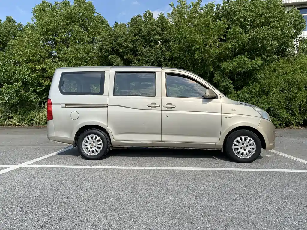 Wuling Rongguang V 2015 — фото 12