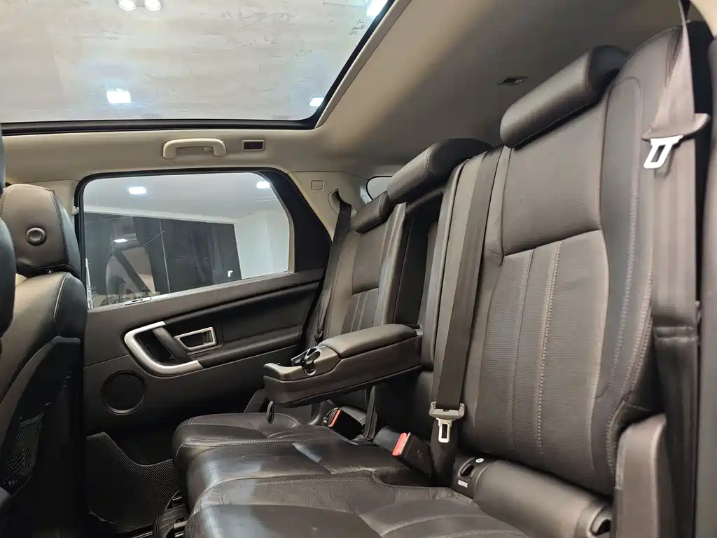 Land Rover Discovery Sport 2017 — фото 22