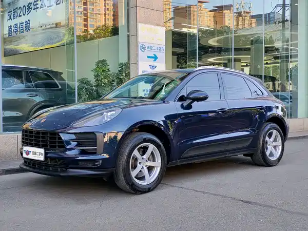 Porsche Macan 2022
