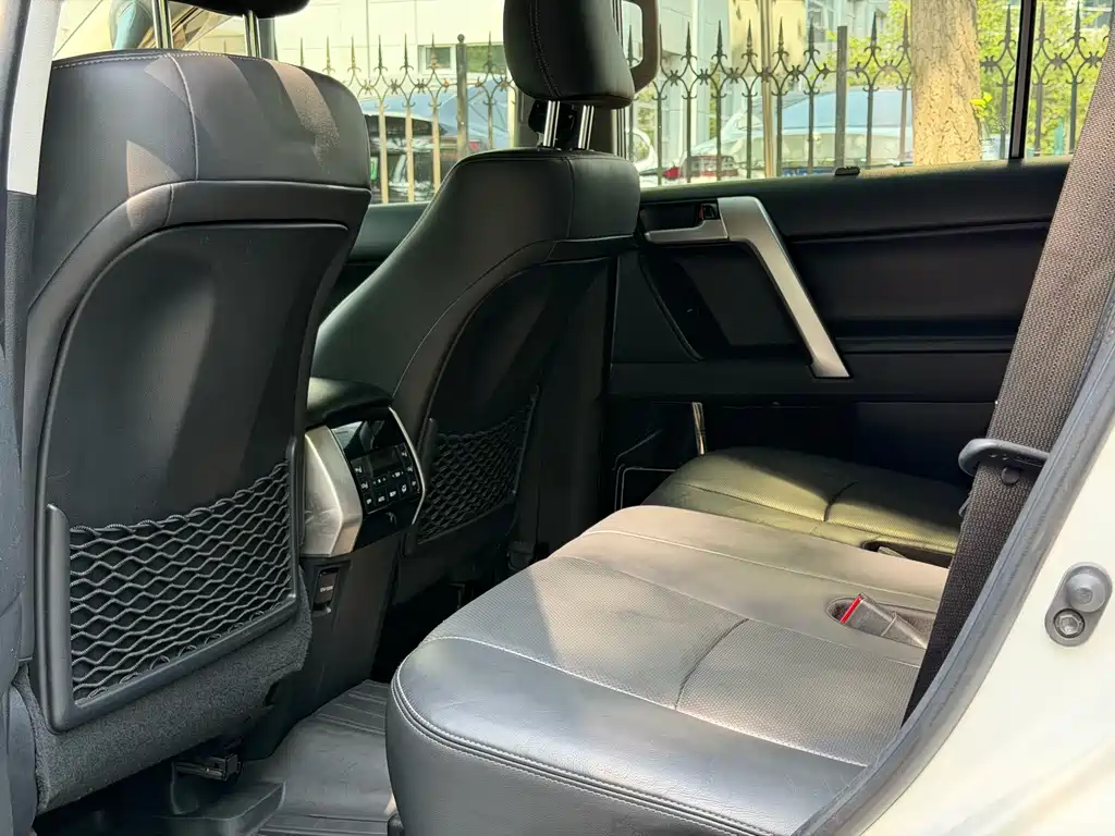 Toyota Prado 2018 — фото 11