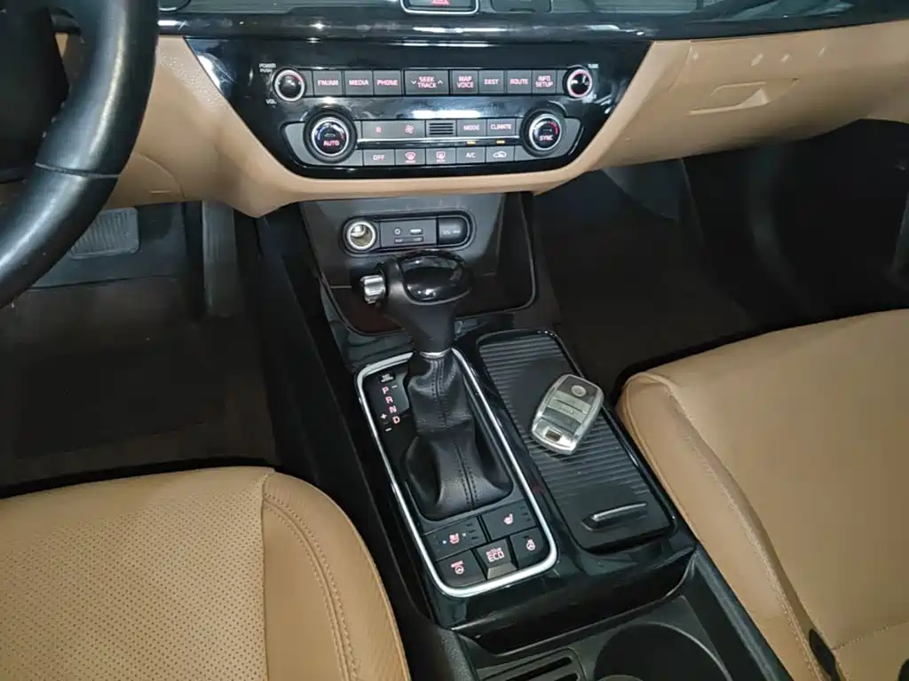 Kia K4 2015 — фото 14