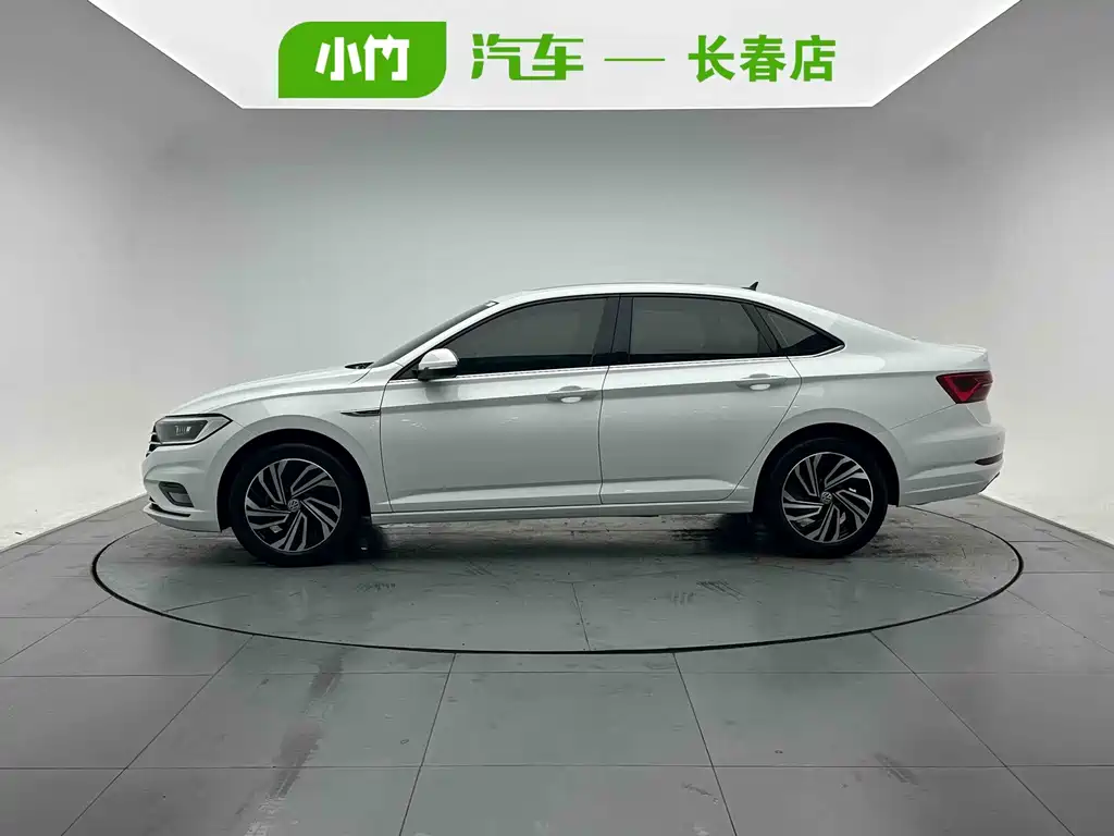 Volkswagen Sagitar 2022