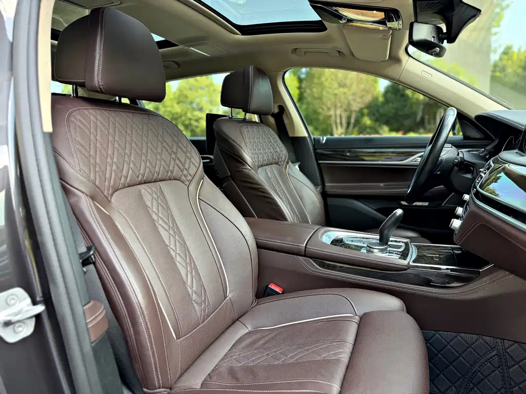 BMW 7 Series 2016 — фото 10