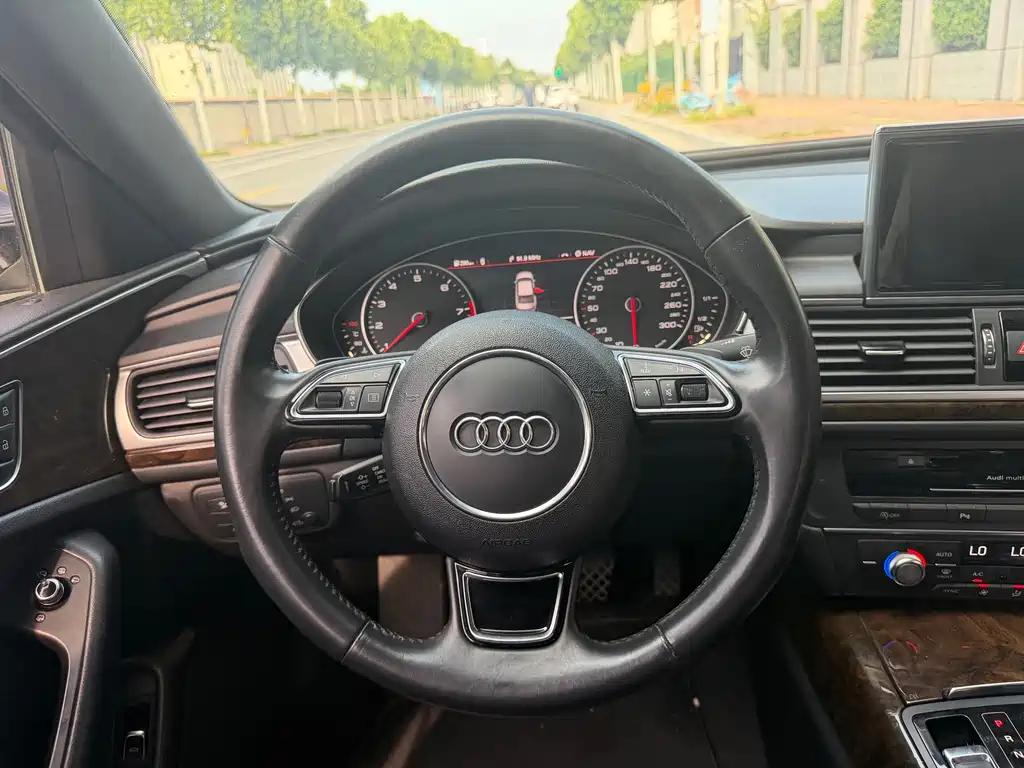 Audi A6L 2017 — фото 15