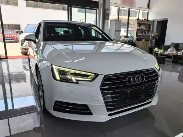 Audi A4L 2018