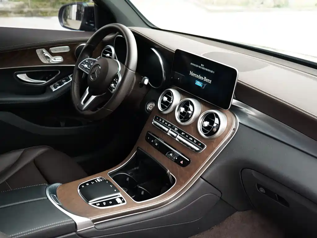 Mercedes-Benz GLC 2022 — фото 13