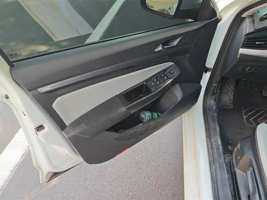 Volkswagen Bora 2023
